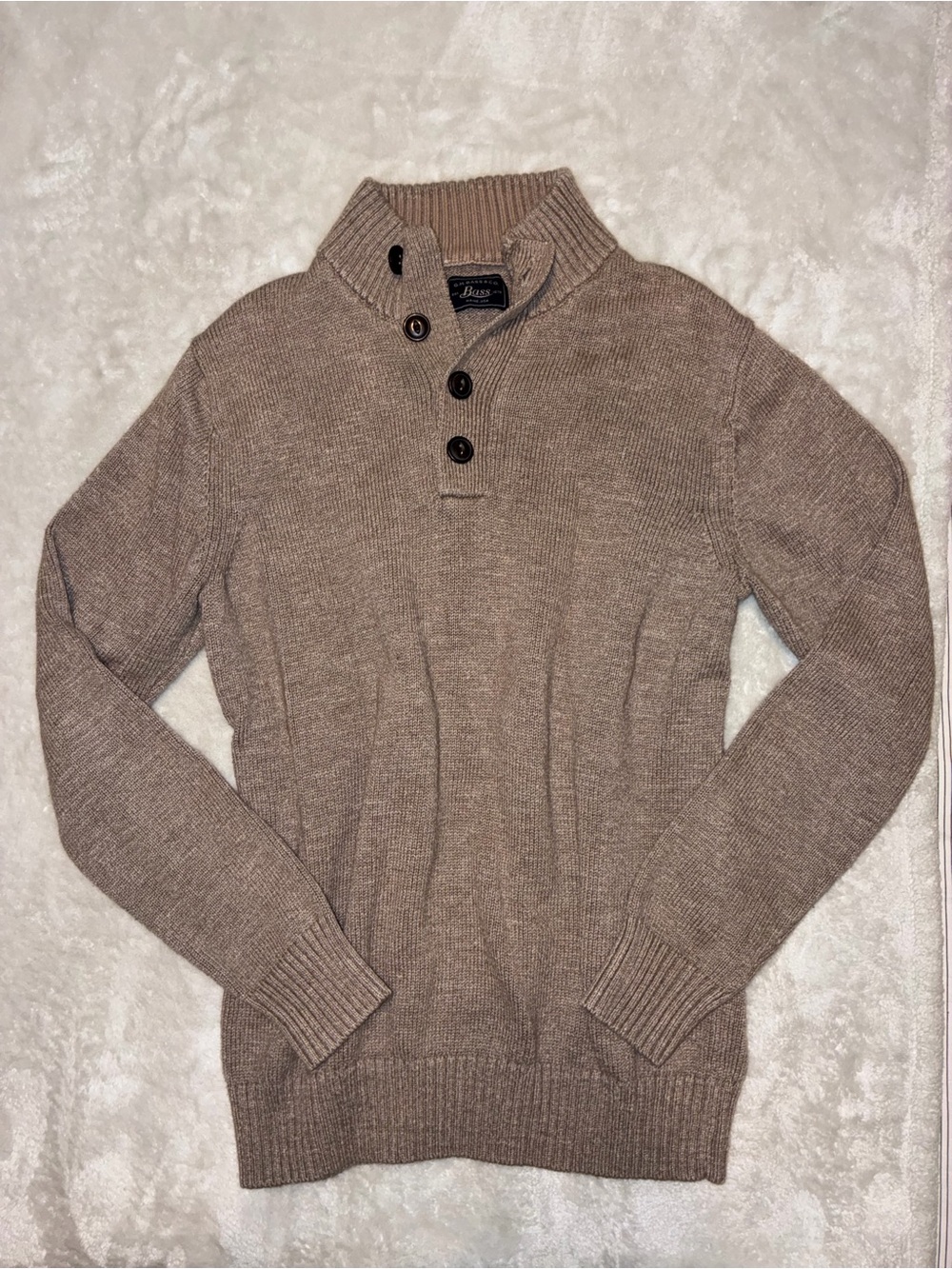 Bass sweater